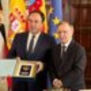 Vivas apprécie la Haute Distinction de la Generalitat et revendique le « courage » des habitants de Ceuta
